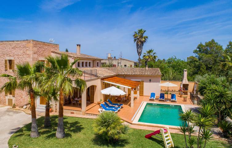 Modernes 2BR Apartment mit Pool, Terrasse & BBQ Grill in Campos, Mallorca Süden