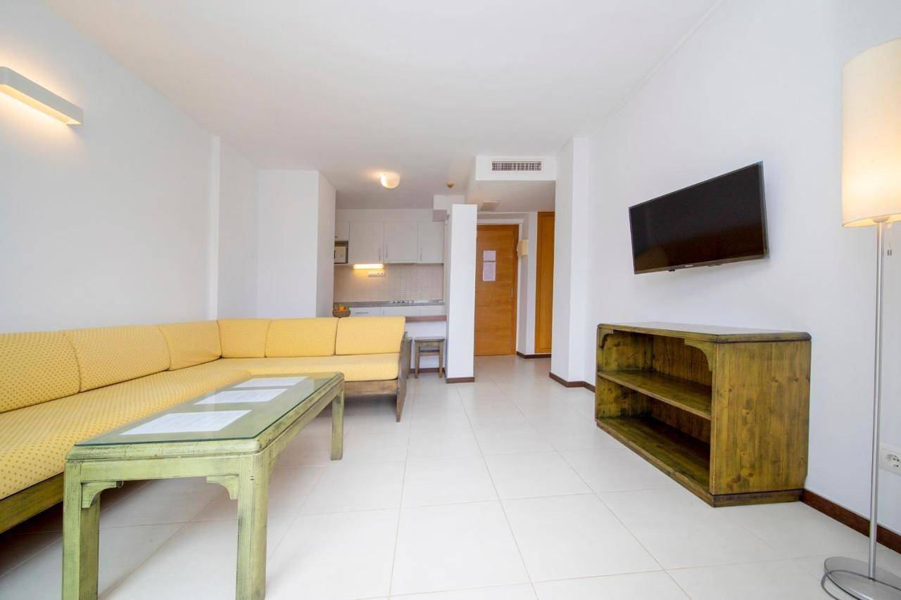 Geheel appartement, Apartamentos Bon Lloc in Playa de Santa Eulalia, Santa Eulària des Riu