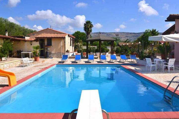 Casa vacanza per 6 persone, con piscina e giardino - 1
