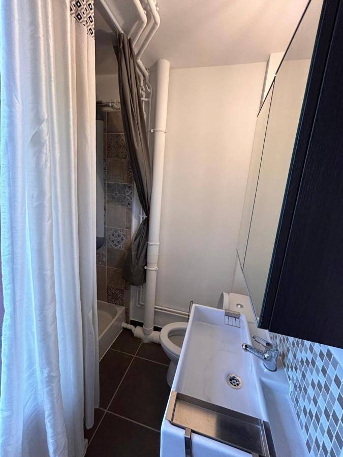 Appartement entier, Cosy studio neuf avec balcon in Laxou, Région de Nancy