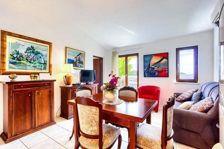 Ferienwohnung für 8 Personen, mit Balkon und Terrasse sowie Garten