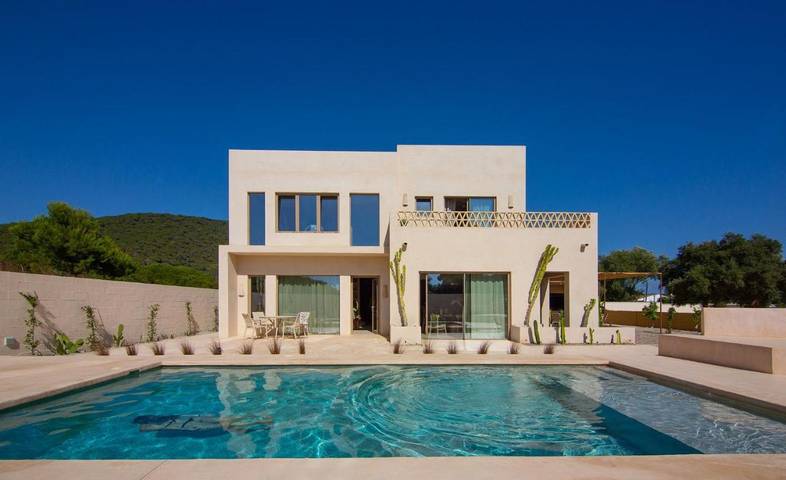 Casa rural para 6 personas, con Balcón y Terraza además de Jardín y Piscina en Los Caños de Meca