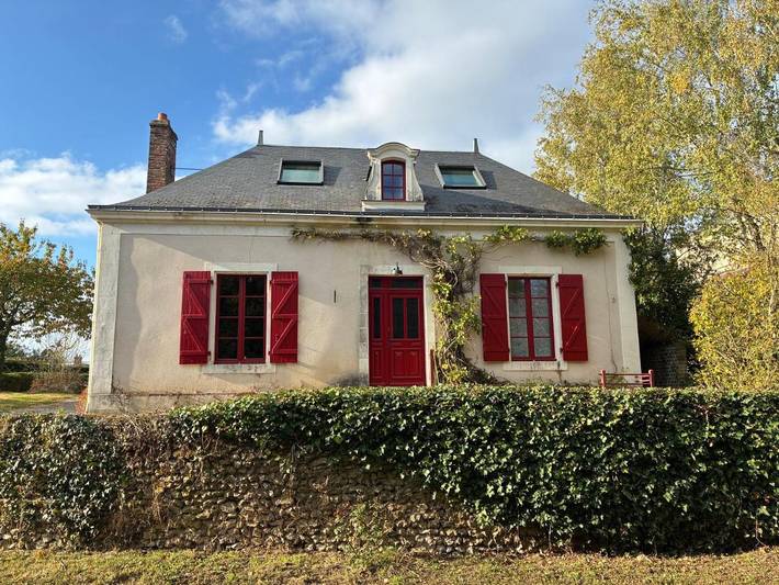 Maison de campagne pour 12 personnes, avec jardin et vue, animaux acceptés à Jupilles