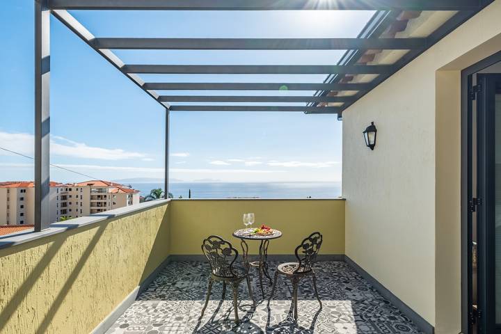 Authentischer Madeira-Aufenthalt • Apartments mit Meerblick in Caniço, Madeira