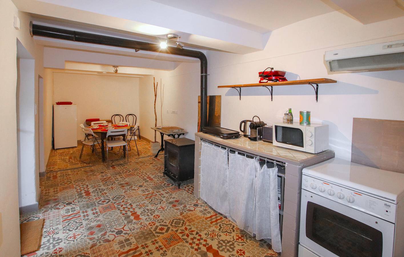 Charmant appartement de jardin à Eygalières - AC, Parking, Internet in Eygalières, Région d'Arles