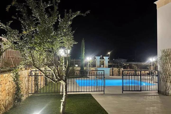 Villa mit pool für 6 Personen in Taranto