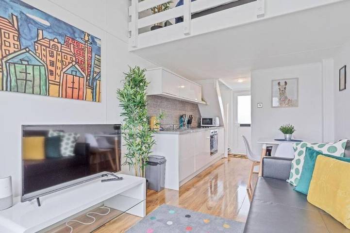 Apartment for 4 people in Brighton Marina