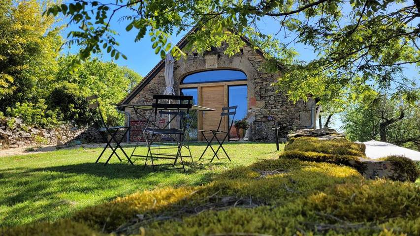 Chambre d’hôte pour 2 personnes, avec Terrasse ainsi que Jacuzzi et Jardin dans le Lot - 2