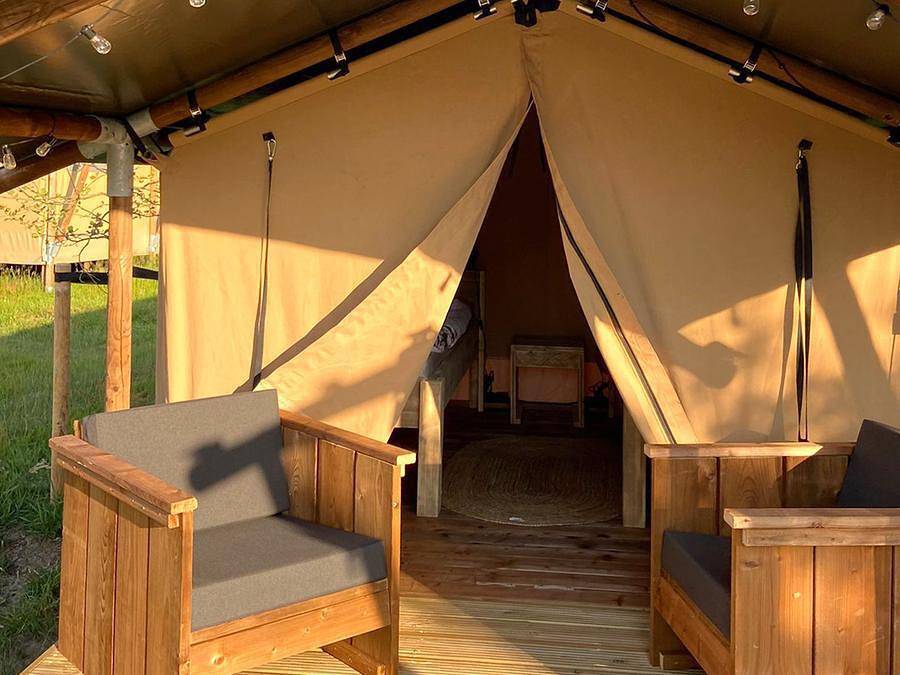 Flower Camping la Pinède - Canvas and wooden tent 2 persons - Lodge Insolite Bivouac (no sanitary facilities, no kitchen) (1bed- 1/2pers) in Die, Parc naturel régional du Vercors