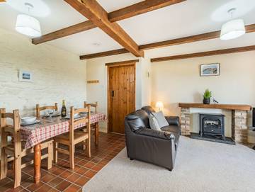 Holiday Home for 4 People in Amroth, Pembrokeshire, Photo 3