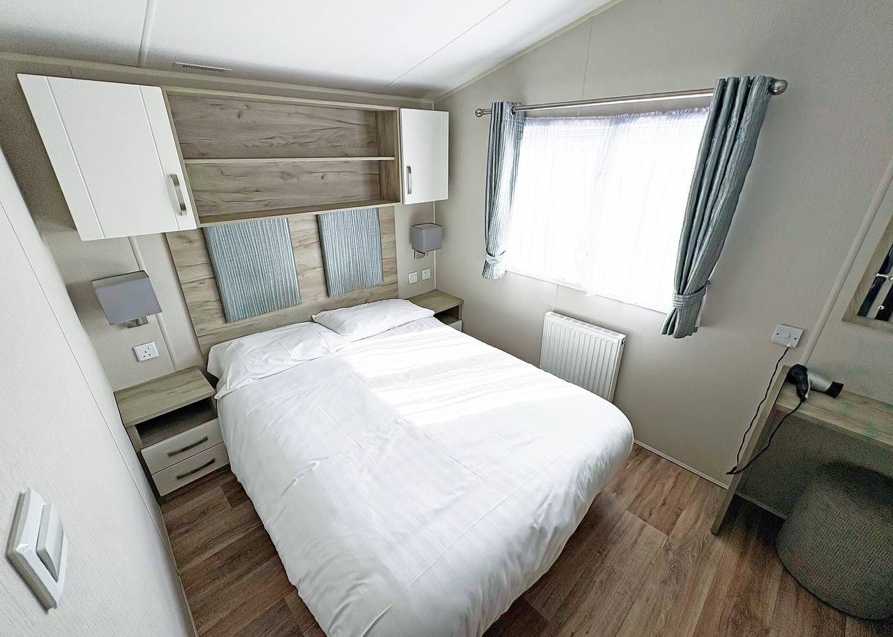Purn Gold 8 (Pet) in Nord Somerset
