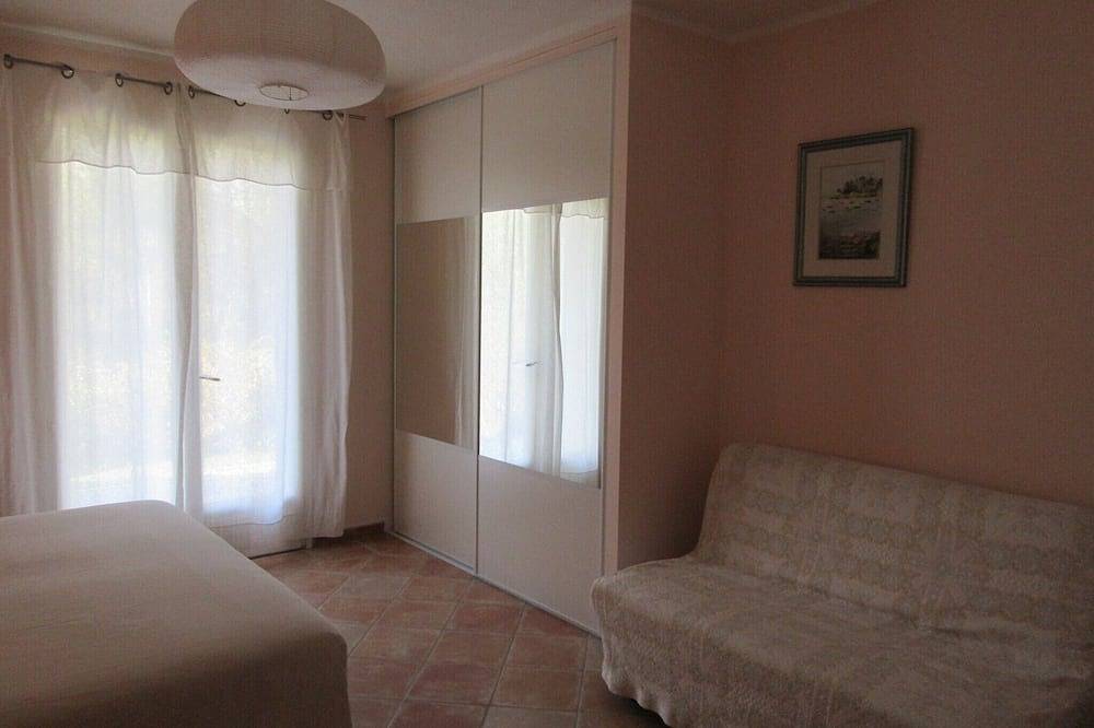 Apartamento entero, Albergue 2 personas 42m2 \"Rasteau\" in Le Barroux, Parque natural regional del Mont Ventoux