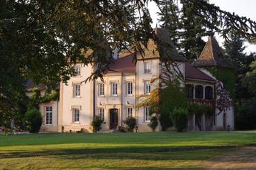 Cottage pour 3 personnes, avec piscine ainsi que vue et jardin à Cordelle