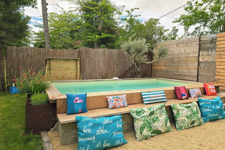 Maison de campagne pour 8 personnes, avec jardin à Saint-Thibéry