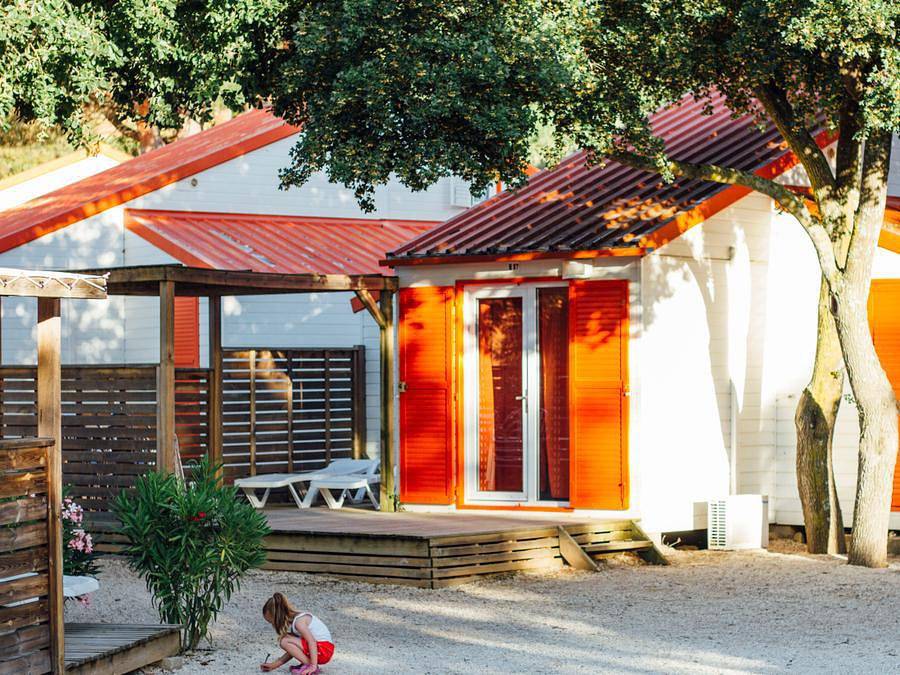 Camping Le Bois Fleuri - Chalet 6 personnes - 3 chambres 4 adultes + 2 enfants in Côte Vermeille, Saint-André