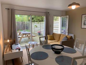 Gîte pour 4 personnes, avec terrasse ainsi que jacuzzi et jardin à Pommerit-Jaudy