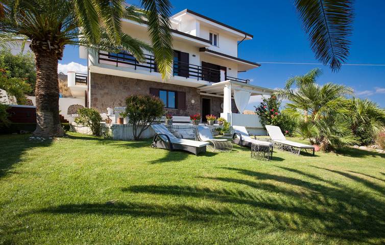 Casa de vacaciones para 11 personas, con jardín - 1