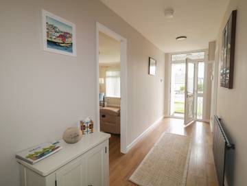 Holiday Rental for 6 People in Portrush, County Antrim, Photo 3