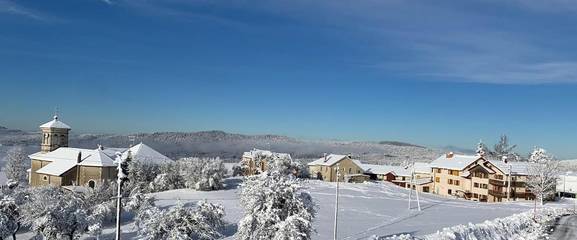 Hôtel pour 3 personnes, avec jardin ainsi que sauna et vue à Giron