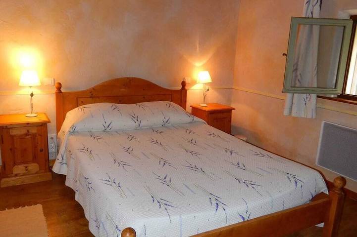 Location de vacances pour 6 personnes, avec jardin à Chamaret - 2