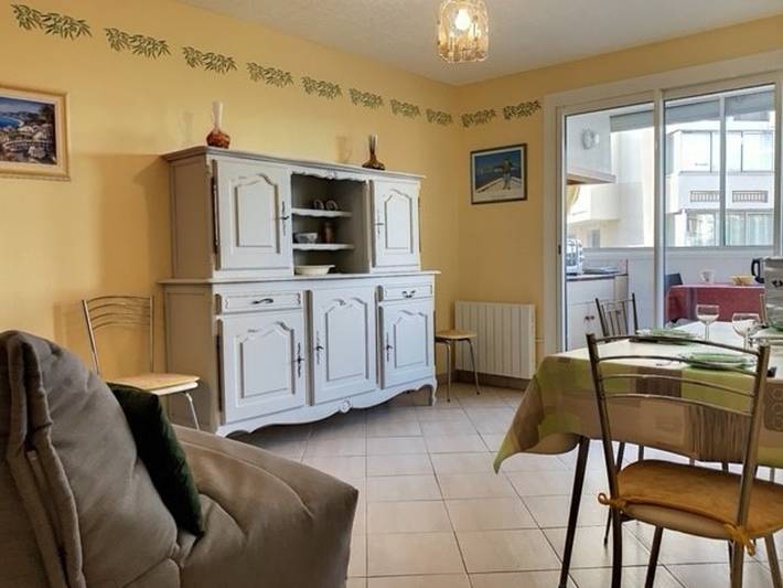 Ganze Wohnung, 2-Sterne-Wohnung mit Parkplatz und Haustiere erlaubt, nahe den Thermen in Balaruc-les-Bains, Mittelmeerküste (Frankreich)
