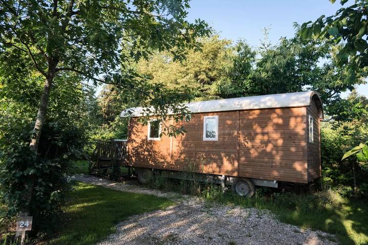 Gîte pour 6 personnes, avec vue ainsi que piscine et terrasse, animaux acceptés dans Valloire-sur-Cisse - 2