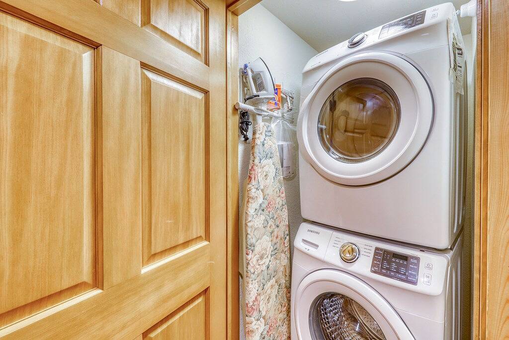 Ganze Wohnung, Mountain View Condo mit eigenem Whirlpool, Terrasse und Kamin - zu Fuß zu den Aufzügen! in Arapahoe Basin