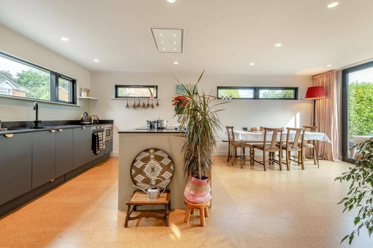 3 Bed in Milford On Sea oc-f33344 in Milford-on-Sea, Hampshire