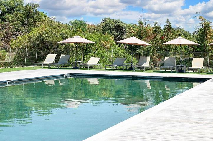 Location de vacances pour 4 personnes, avec piscine et terrasse dans Santa Giulia