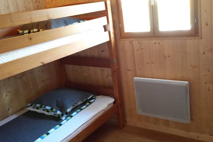 Gîte pour 6 personnes, avec balcon ainsi que jardin et piscine à Saint-Laurent-en-Grandvaux - 4