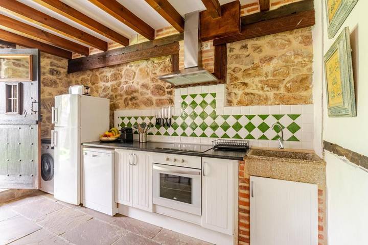 Casa rural para 7 personas, con jardín y vistas, Se admiten mascotas en Valle de Cabuérniga - 4