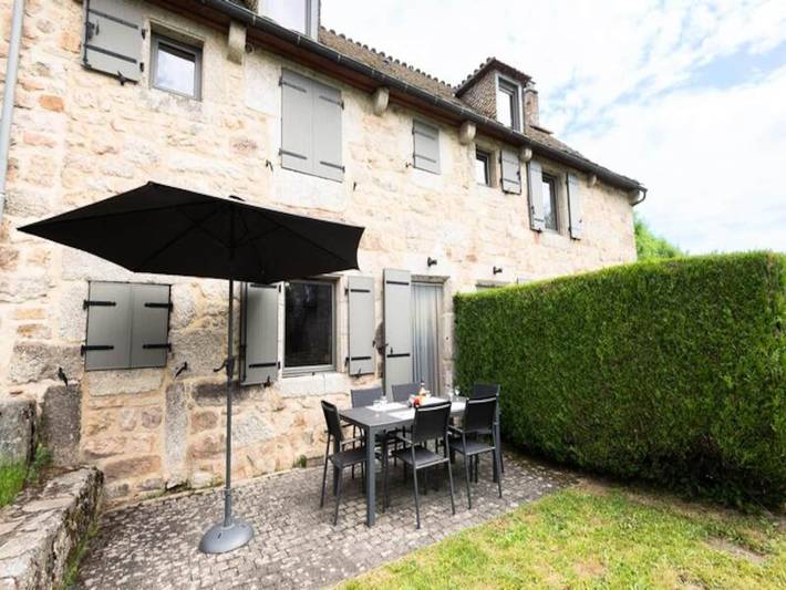 Gîte pour 6 personnes, avec piscine et terrasse, animaux acceptés dans La Fage-Saint-Julien - 2