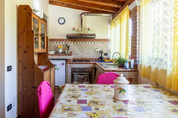 Casa di vacanza 'Casina Del Glicine in Massa, Riviera Toscana
