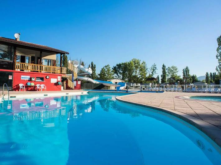 Mobil home pour 8 personnes, avec Terrasse et Piscine à Condrieu
