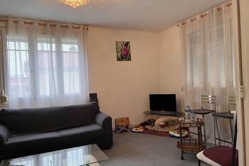 Gîte pour 4 personnes, avec jardin à Romilly-sur-Seine