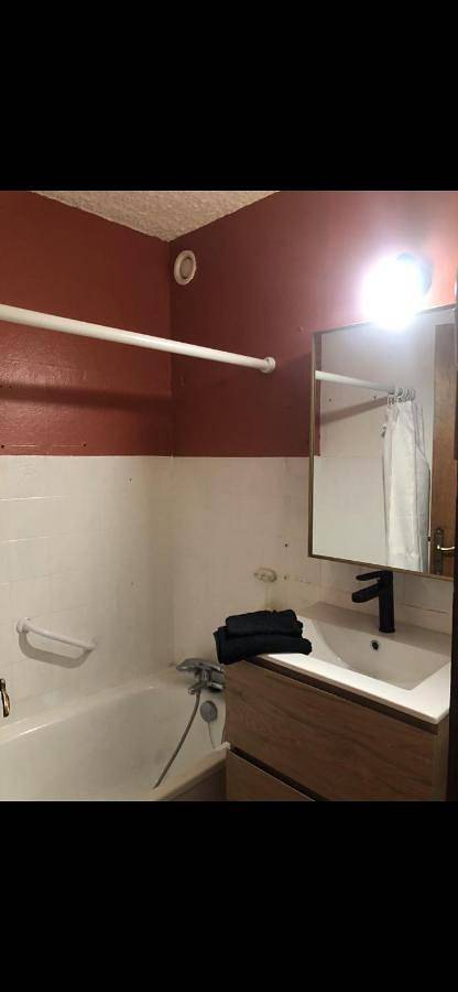 Gîte pour 4 personnes, avec balcon et vue à Laye (homonymie) - 3