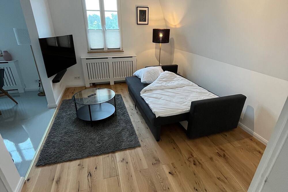 Ganze Wohnung, Modernes Wohnen in alter Schule in Gummersbach, Oberbergischer Kreis