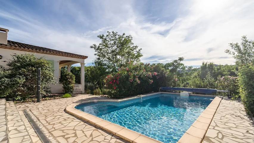 Location de vacances pour 7 personnes, avec Jacuzzi et Terrasse ainsi que Jardin et Piscine à Félines-Minervois - 2