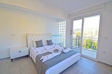 Villa for 6 People in Ölüdeniz, Muğla Province, Photo 1