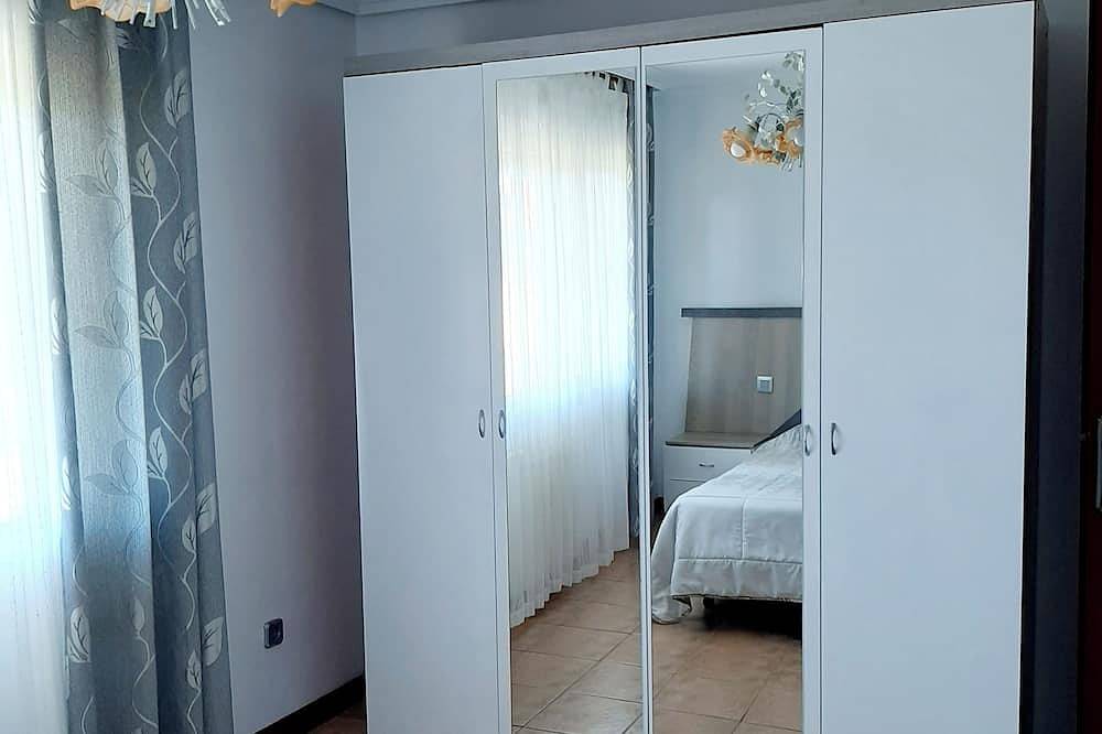 Apartamento entero, Chalet De 5 Apartamentos Individuales in Santa Cruz de Bezana, Costa de Cantabria