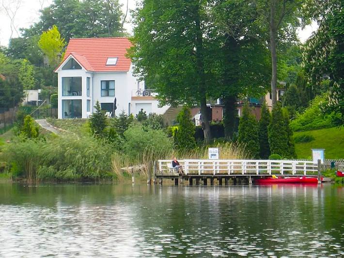 Ferienhaus für 10 Personen, mit Terrasse und Sauna sowie Seeblick in Eutin