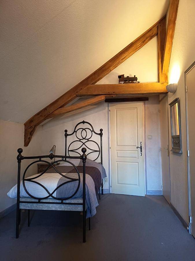 Maison d’hôte pour 2 personnes, avec jardin et piscine ainsi que vue sur le lac et vue dans la Creuse - 3