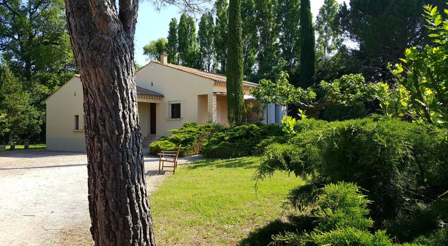 Gîte pour 8 personnes, avec jardin ainsi que terrasse et piscine, animaux acceptés dans la Drôme - 4