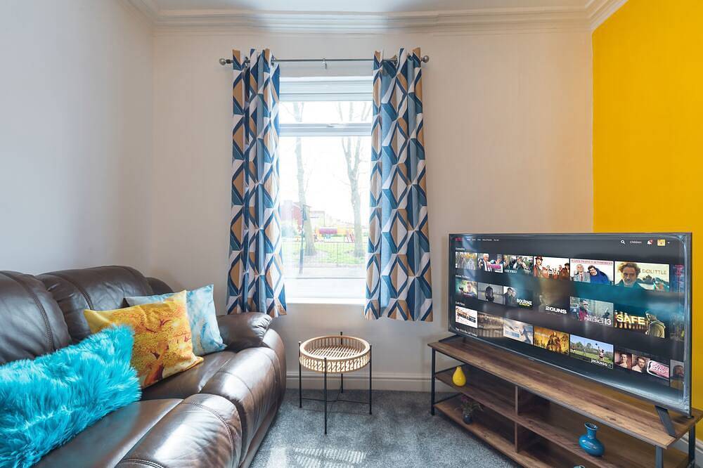 Adom Home Away From Home By Jesouth in Kingston-upon-Hull, Yorkshire and the Humber