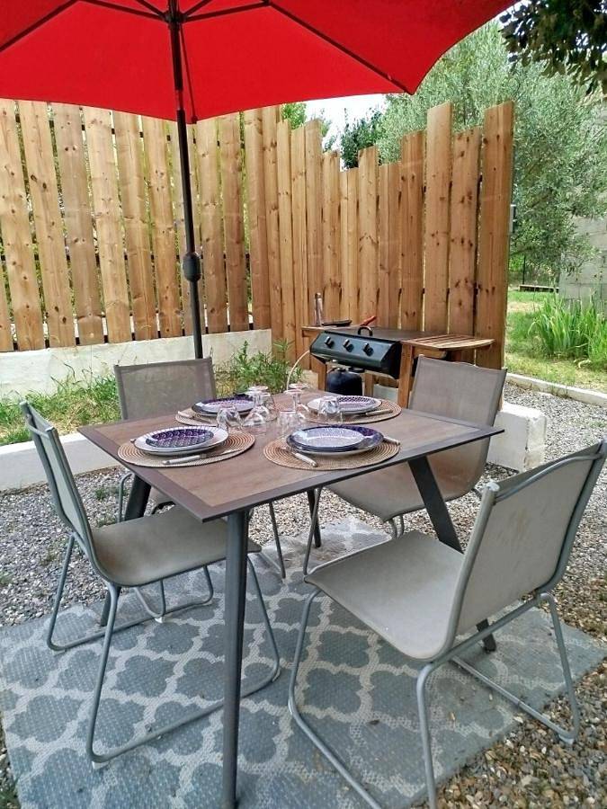 Location de vacances pour 4 personnes, avec piscine ainsi que jacuzzi et jardin à Massillargues-Attuech - 2