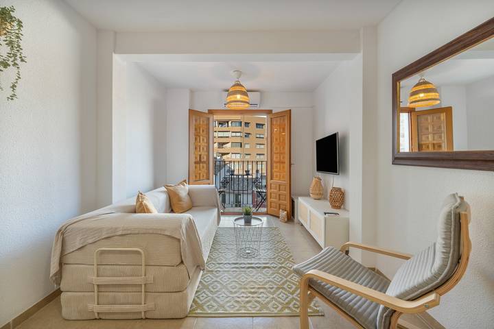 Appartamento intero, Appartamento 'Mar y Muralla' con vista mare, Wi-Fi e aria condizionata in La Vila Joiosa, Costa Blanca