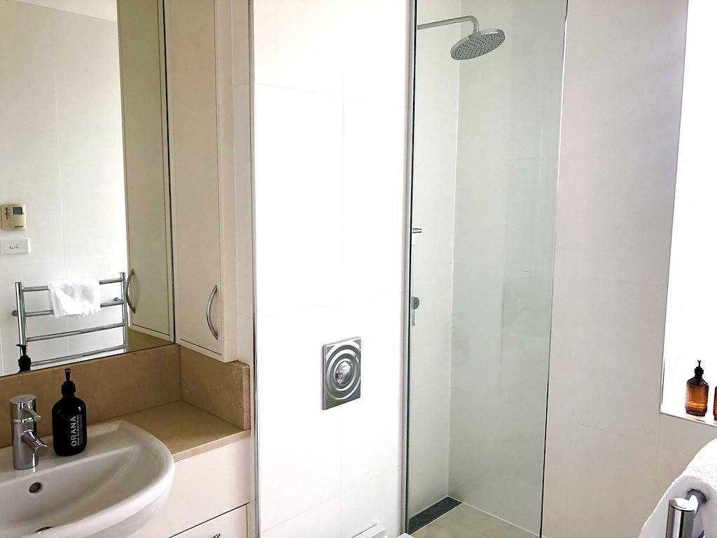 Ganze Wohnung, Django's by Salamanca - Apartment mit Balkon und Meerblick in Hobart, Tasmanien