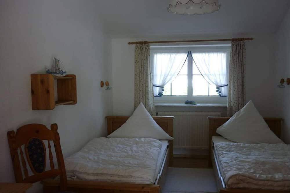 Ganze Wohnung, Haus Nordseenest Whg. 2 - Wohnung 2 (rechts) in St. Peter-Ording, Eiderstedt