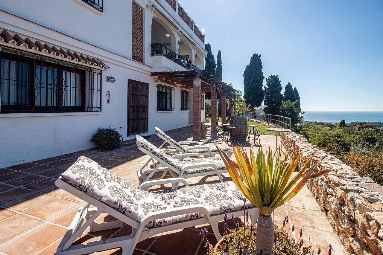 Villa larwik frigiliana in Frigiliana Road, Frigiliana