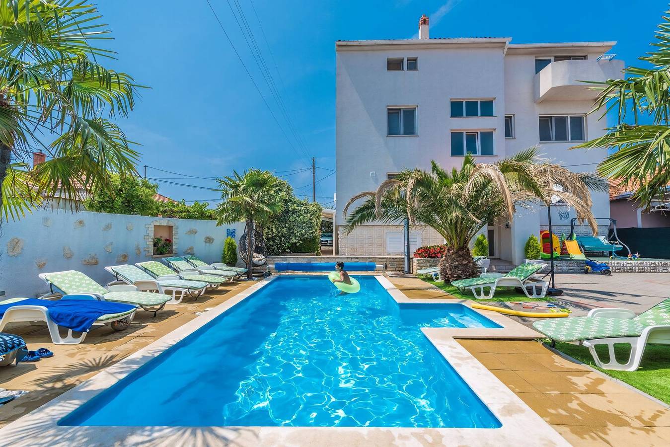 Apartments Tomo in Sukosan, Zadar